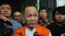 Tersangka mantan Ketua BPPN, Syafruddin Arsyad Temenggung usai penendatangan P21 di gedung KPK, Jakarta, Rabu (18/4). Syafruddin dalam waktu dekat akan menjalani persidangan terkait dugaan korupsi penerbitan surat SKL BLBI. (Merdeka.com/Dwi Narwoko)
