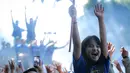 Salah satu bobotoh cilik yang hadir dalam pawai juara BRI Super League musim ini di Kota Bandung, Minggu (24/05/2026) pagi WIB. (Bagaskara Lazuardi/Bola.com)