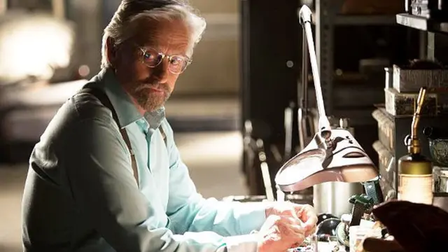 [Bintang] Michael Douglas