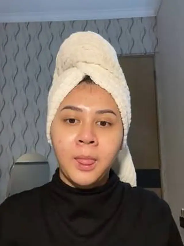 Punya Bekas Jerawat, Ini 7 Potret Kesha Ratuliu Unggah Tutorial Makeup Saat Hamil