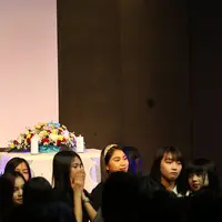 Inao Jiro, General Manajer member JKT48 hampir sepekan telah meninggal dunia. Sebagai bentuk penghormatan, para member JKT48 pun mengadakan acara untuk mengenang sosok Inao Jiro. (Bambang E. Ros/Bintang.com)