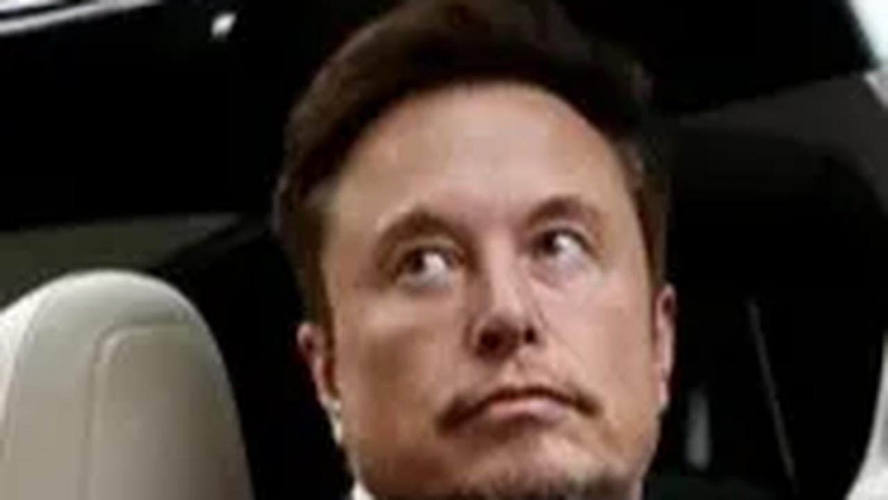 Berikut ini adalah tampang dan gaya Elon Musk saat masih muda sebelum menjadi orang terkaya di dunia: