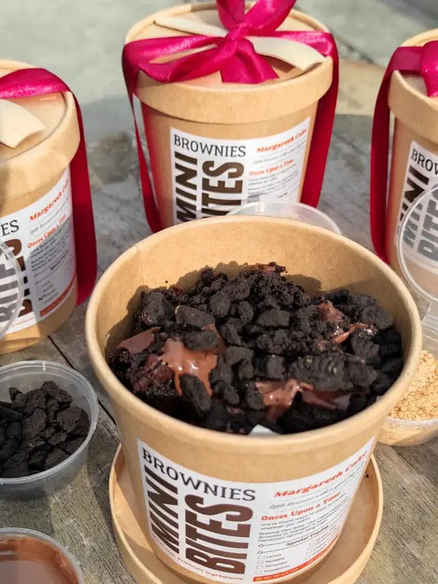Fudgy Brownies Mini Bite Lezat dan Unik dari Joy Food Produk, Bebas Pilih Topping