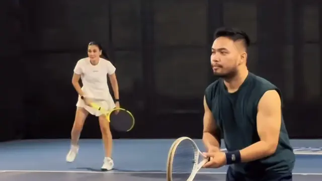 Luna Maya Main Tenis Saat Puasa