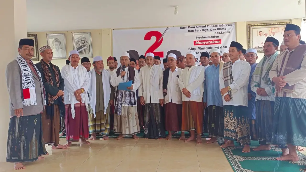 Pimpinan Pondok Pesantren Salafiyah Tajul Falah dan para Kiai Lebak Banten siap mendukung dan menyukseskan pasangan Prabowo-Gibran. (Istimewa)