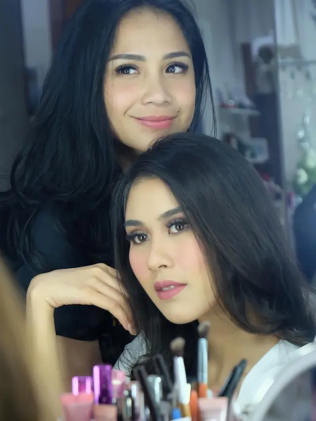 [Bintang] Mendekati Hari Pernikahan, Dandanan Syahnaz Sadiqah Ini Makin Luluhkan Hati Jeje