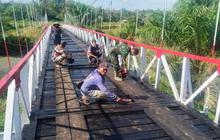 Dandim Bengkulu Ajak Warga Rawat Jembatan Perintis Garuda, Batasi Beban Kendaraan