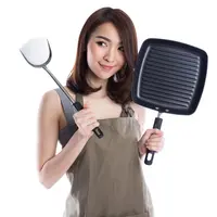 Tips merawat teflon./Copyright https://www.shutterstock.com/g/artemisphoto