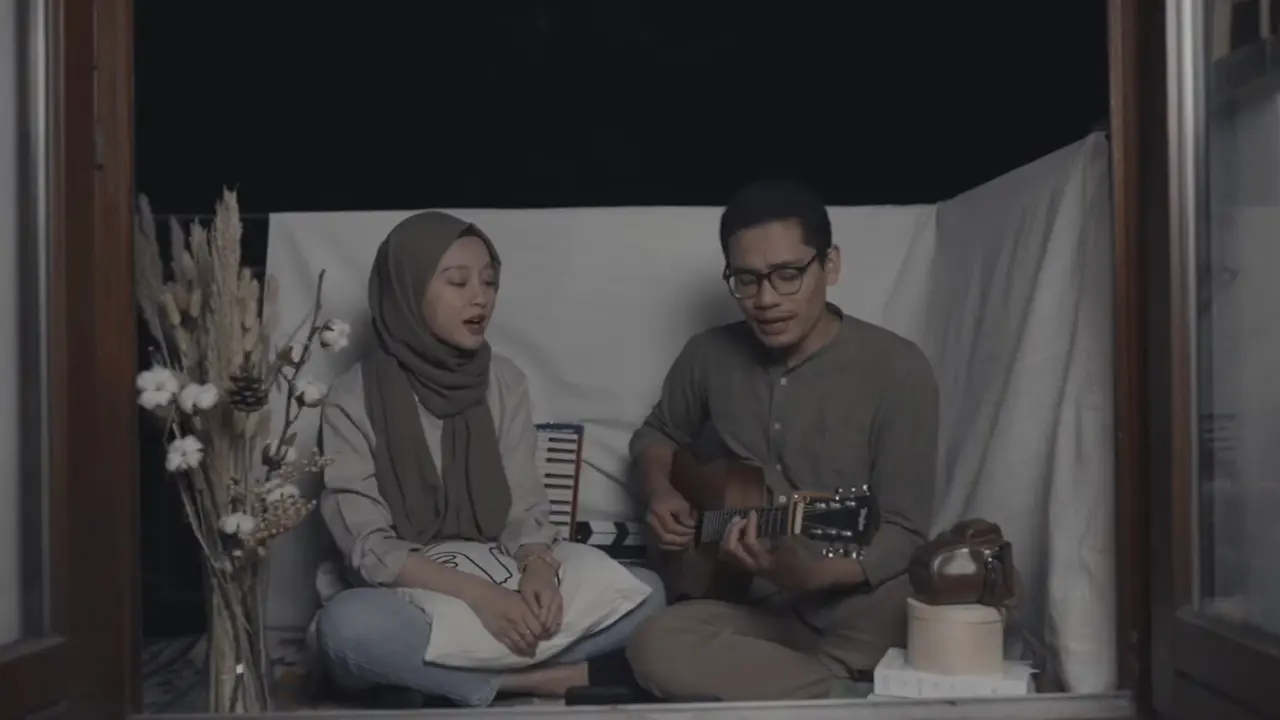 Paul dan Gita Savitri