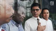 Wakil Ketua KPK Laode Muhammad Syarif usai bertemu Dirkrimsus Polda Papua Kombes Edi Swasono, Kepala Dinas Kehutanan Provinsi Papua Yan Jap Ormuseray dan Dirjen Penegakan Hukum KLHK Yazid Nurhuda di gedung KPK, Jakarta (6/6). (Merdeka.com/Dwi Narwoko)