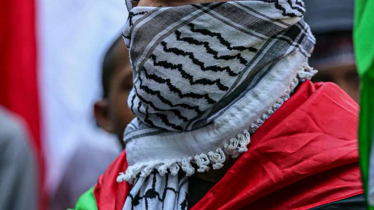 Mereka menentang keras perbuatan Israel yang membombardir sebuah Rumah Sakit di Gaza, Palestina hingga menelan ratusan korban jiwa.