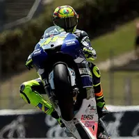 Video cuplikan selebrasi kocak Valentino Rossi di MotoGP Belanda.