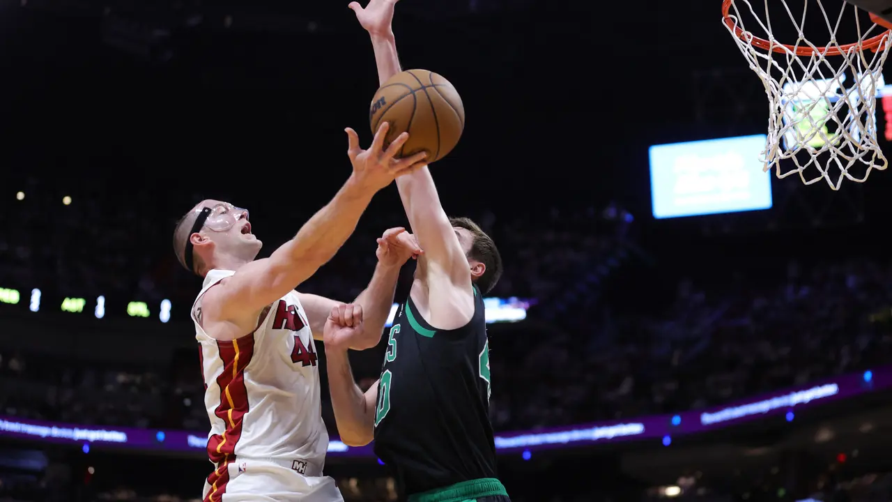 Pemain Miami Heat Cody Zeller