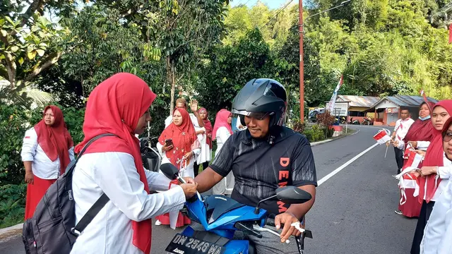 10 Juta Bendera merah putih
