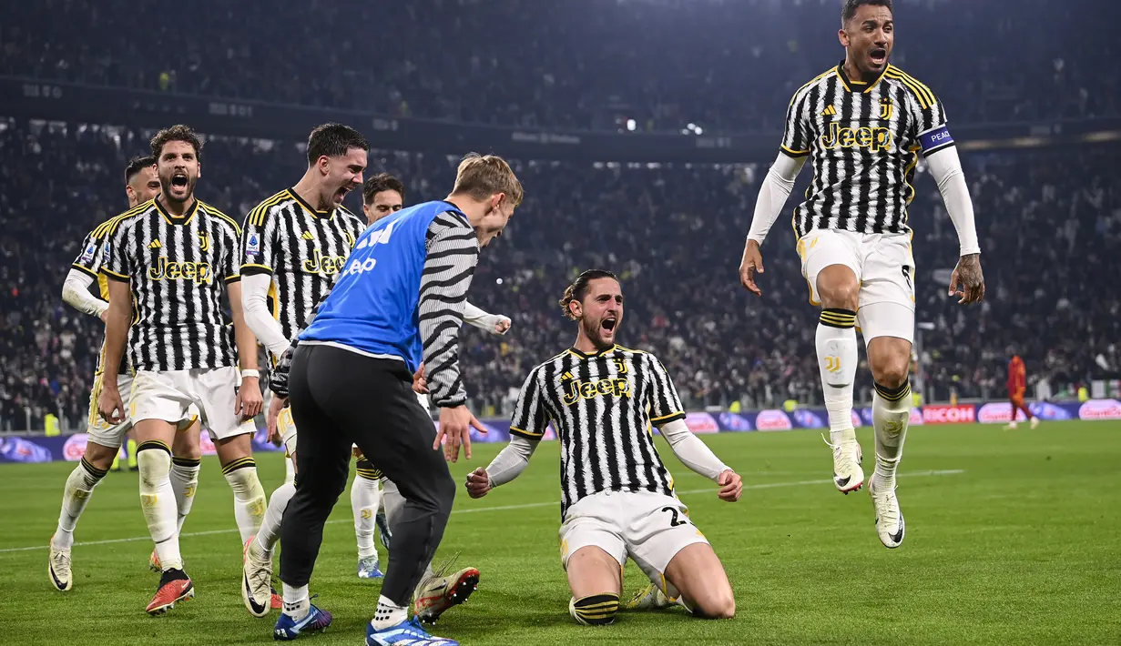 Juve lalu berhasil memecah kebuntuan di awal babak kedua, tepatnya di menit ke-47. Gol Bianconeri dicetak oleh Adrien Rabiot. (Fabio Ferrari/LaPresse via AP)