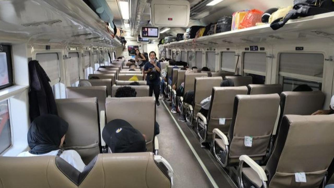Tips Memilih Tempat Duduk di Kereta Api agar Dapat Pemandangan Terbaik Sepanjang Perjalanan