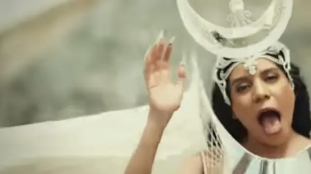 Nowela seperti ratu di single Runnin