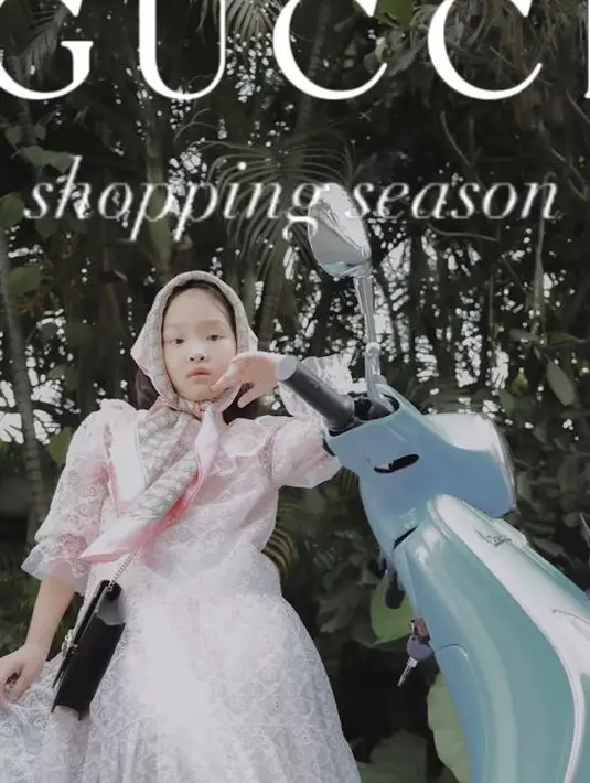 Memiliki wajah oriental, dirinya berhasil membuat warganet terpukau karena mirip Jennie BLACKPINK. (Instagram/thaliaputrionsu).