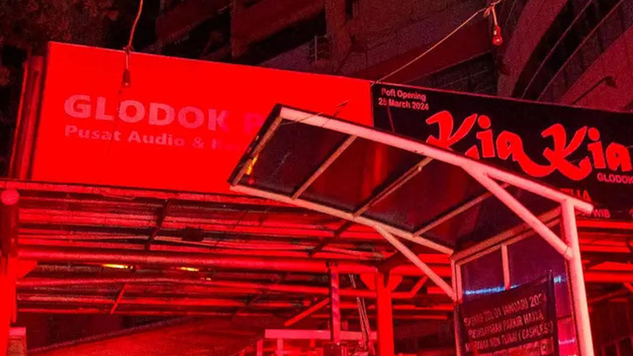 4 Fakta Korban Kebakaran Glodok Plaza, 9 Orang Terjebak Berhasil Diselamatkan