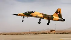 Gambar yang dirilis Kementerian Pertahanan Iran pada 21 Agustus 2018 memperlihatkan jet tempur terbaru generasi keempat bernama Kowsar. Jet tempur Kowsar memiliki "avionik canggih" dan radar multi-fungsi. (AFP/IRANIAN DEFENCE MINISTRY/HO)