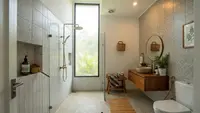 8 Model Kamar Mandi dengan Jendela Tinggi agar Tetap Mendapat Cahaya