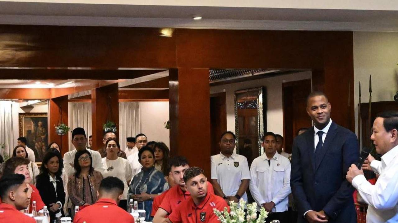 Para Pemain Timnas Indonesia hadiri jamuan makan siang di kediaman Prabowo