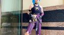 <p>Lihat deh kerennya kostum Cinta Kuya saat cosplay tokoh Jinx di permainan League of Legend. (Instagram/cintakuya).</p>