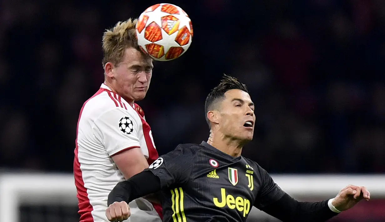 10. Matthijs de Ligt - Bek (Juventus/Belanda). (AP/Martin Meissner)