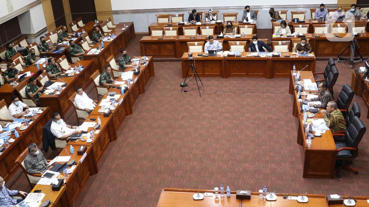 Momen Wamenhan Salah Sebut Pemerintahan Jokowi-Gibran, Rapat DPR Langsung Heboh