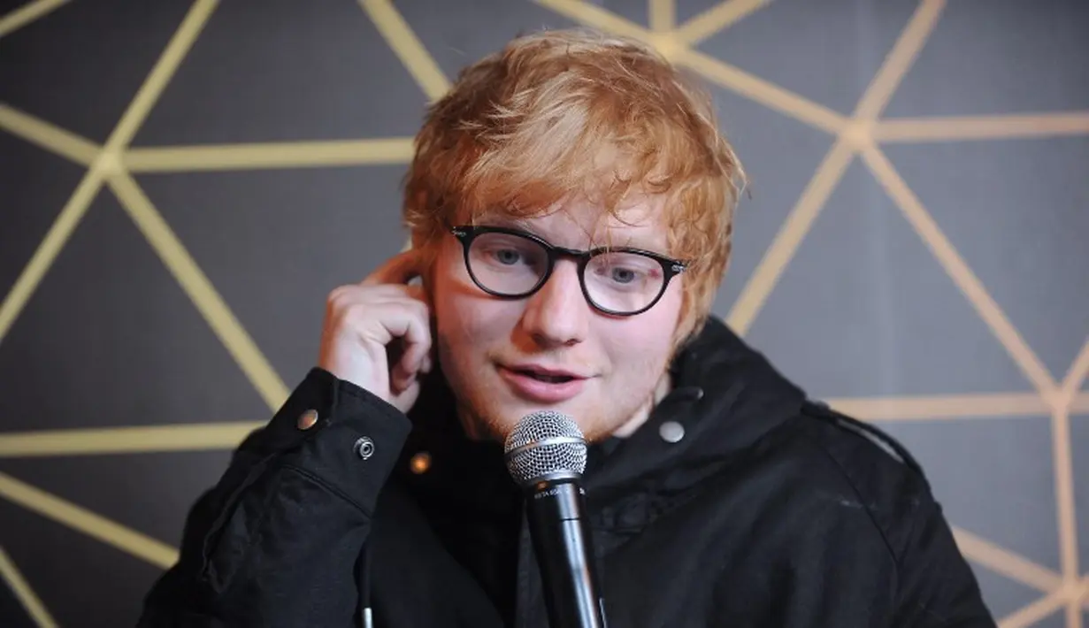 Dilansir dari E!News, pelantun lagu Dive ini mengumumkan dirinya akan "beristirahat" dari handphone, e-mail dan sosial media dua tahun lalu. (BRAD BARKET / GETTY IMAGES NORTH AMERICA / AFP)