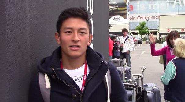 Rio Haryanto berbagi cerita kepada Bola.com usai memenangi nomer Sprint Race GP2 di sirkuit Red Bull, Spielberg, Austria.