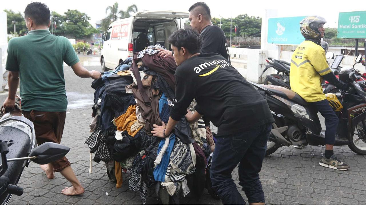 Banjir di Mega Mall Bekasi