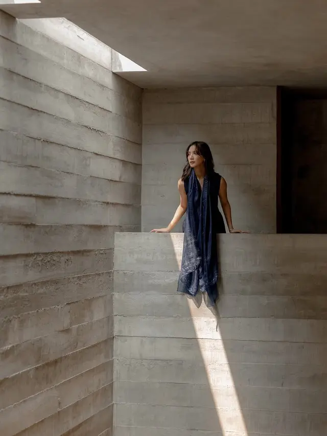  Istri dari Masa Depan, Ternyata Ramah Lingkungan & Dibuat dari Fermentasi Daun Indigo