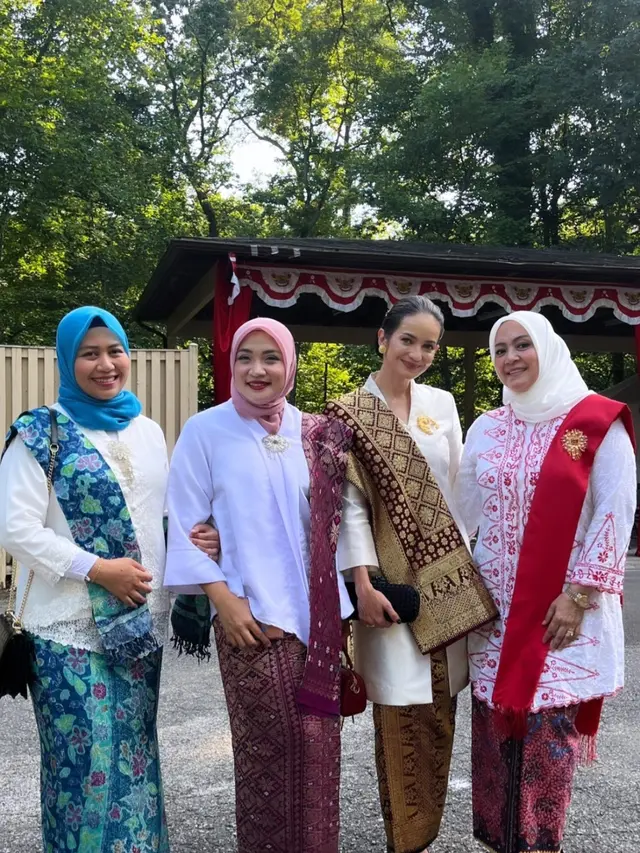 Enzy Storia Rayakan HUT RI di Amerika