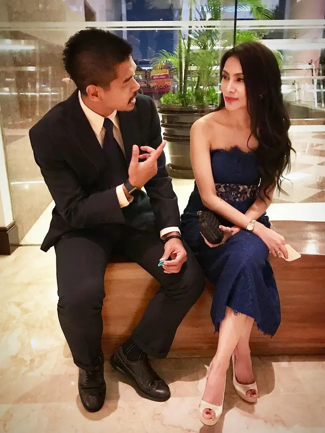 Jarang Terekspos, Ini 6 Pesona Tribuana Tungga Dewi Istri Bambang Pamungkas