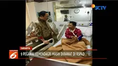 Sejumlah pejabat Kemendagri jenguk korban penyerangan warga Tolikara di rumah sakit.