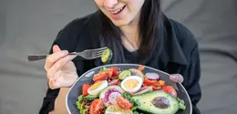 Konsep clean eating di usia 40-an. (foto: pvproductions/freepik)