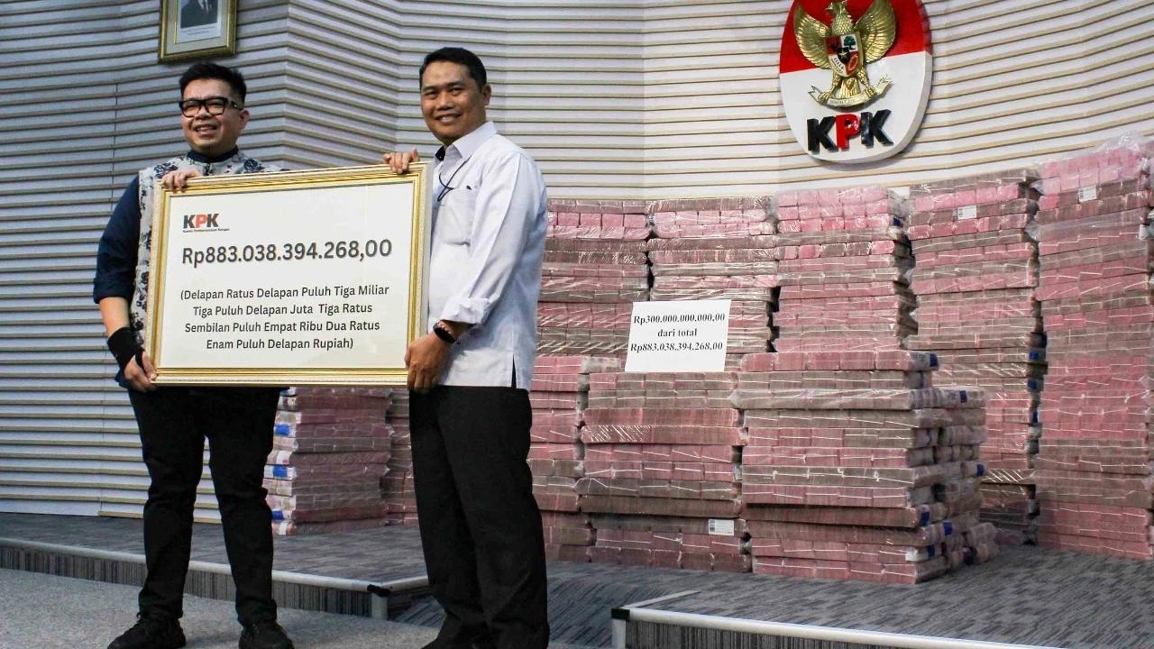 Alasan Tegas Perdana KPK Pamer Duit Korupsi Bertumpuk-tumpuk saat Jumpa Pers, Rp300 Miliar Cash
