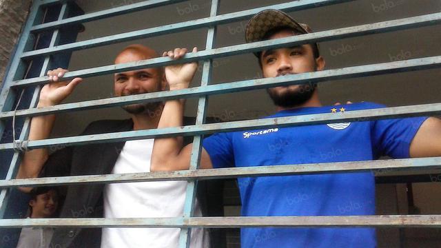 Sergio van Dijk dan Zulham Zamrun