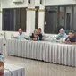 Komisi I DPRD Provinsi Gorontalo saat bertemu dengan pihak perusahaan PT PT BJA (Arfandi Ibrahim/Liputan6.com)