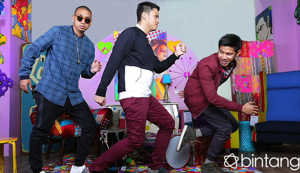 RAN patut berbangga hati dengan pencapaian yang mereka raih. Ketika karya yang mereka ciptakan berhasil menyentuh hati para penggemar dan ini menjadi satu tujuan Rayi, Asta, dan Nino. (Fathan Rangkuti/Bintang.com)