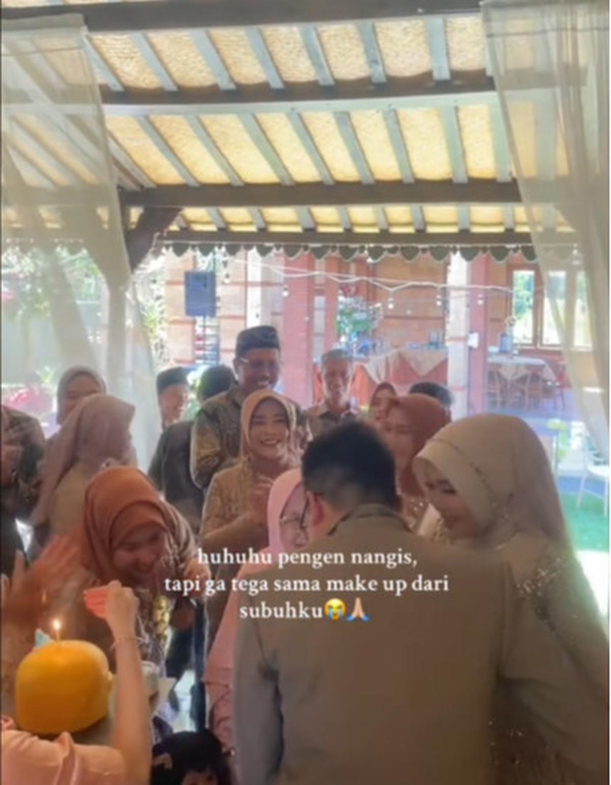 Wanita Ini Panik saat Suaminya Pingsan di Acara Resepsi, Endingnya Bikin Bahagia
