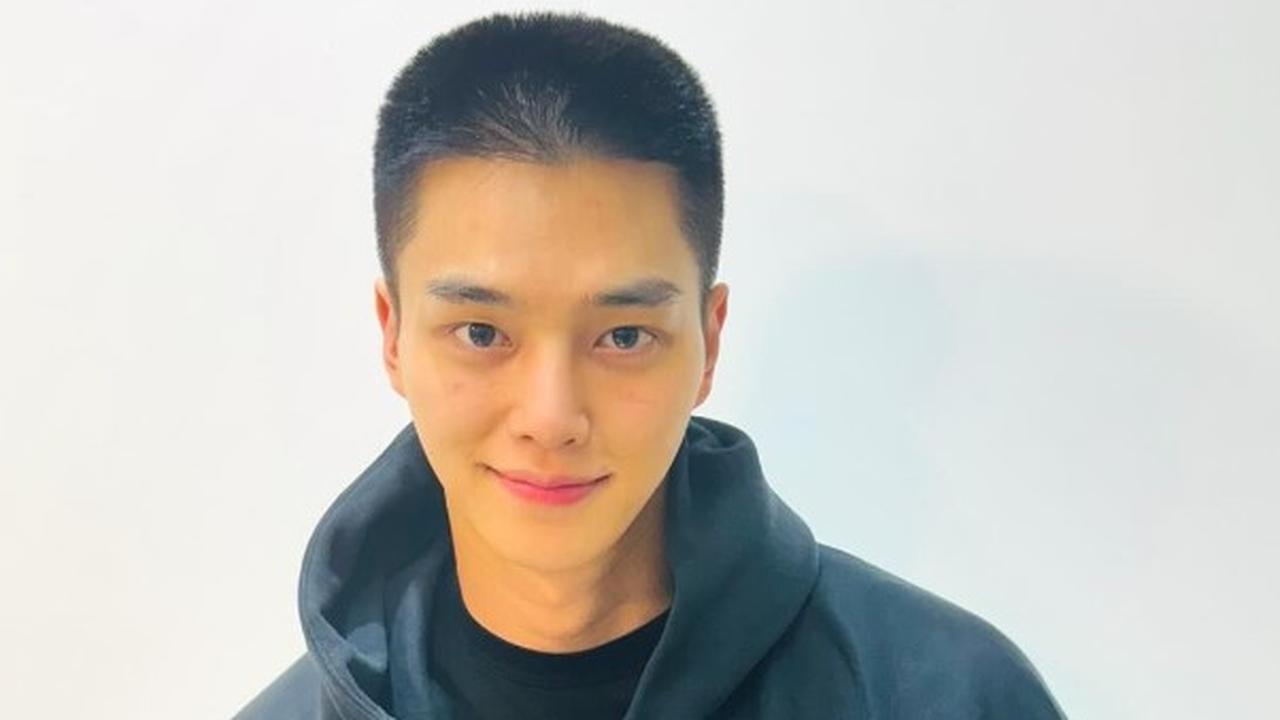 Song Kang Pamer Rambut Pendek dan Tulis Pesan Menyentuh untuk Fans Sebelum Masuk Wamil Sore Ini (instagram.com/songkang_b)