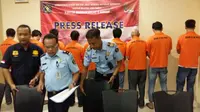 Salahi Izin, 9 TKA Tiongkok Buruh Batu Bata Ditangkap di Bekasi