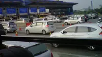 Pagi ini lalu lintas Jakarta terpantau dominan ramai lancar di beberapa titik jalan raya dan tol dalam kota.