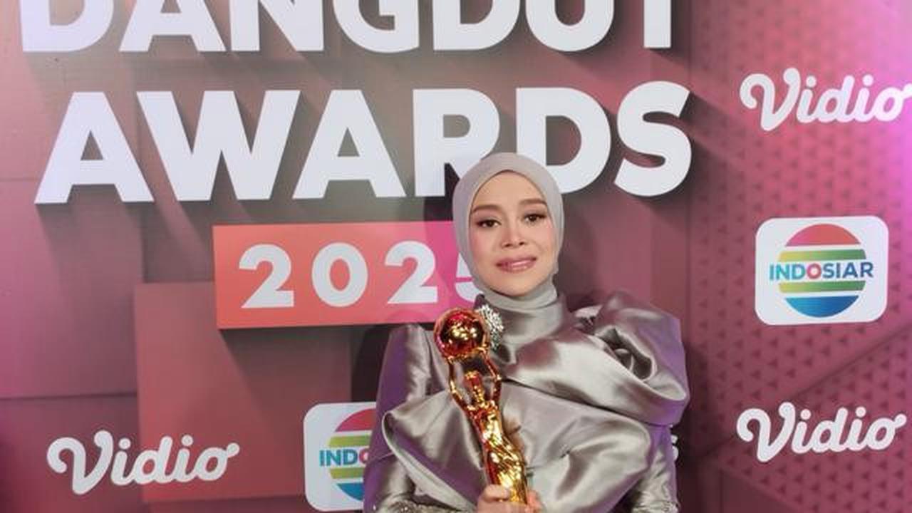 Tangis Lesti Kejora di Panggung Indonesian Dangdut Awards 2025, Kenang Hamdan ATT dan Yunita Ababiel