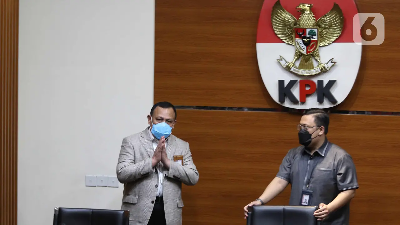 Tumpukan Uang Barang Bukti Suap Pengurusan Perkara di Mahkamah Agung