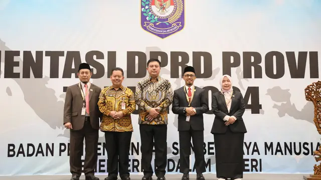 Plt. Sekjen Kemendagri Ingatkan Visi Indonesia Emas Jadi Perhatian Seluruh Anggota DPRD Provinsi Terpilih