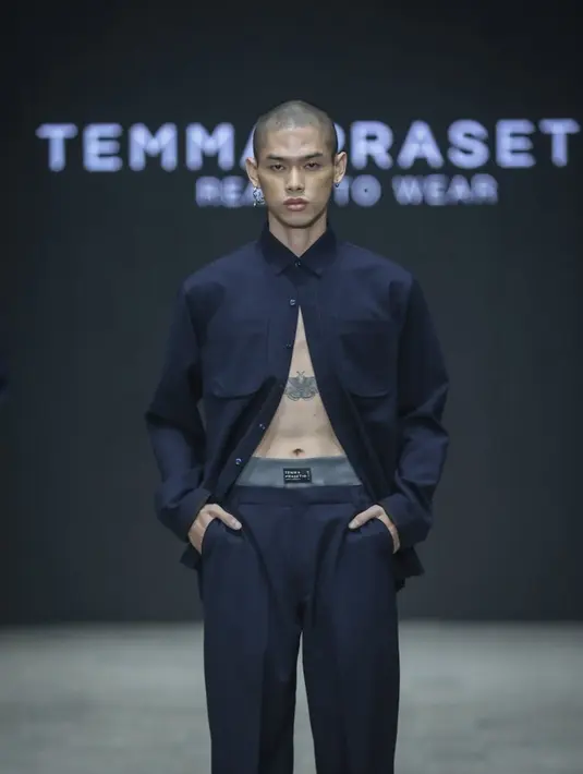 <p>Di presentasi Plaza Indonesia Men fashion Week 2024 ini, TEMMA PRASETIO Ready To Wear juga mempercayakan Fashion Stylist RAMA DICANDRA untuk melakukan styling seluruh koleksi di panggung runway dengan padu padan sepatu dari MARIO MINARDI.</p>
