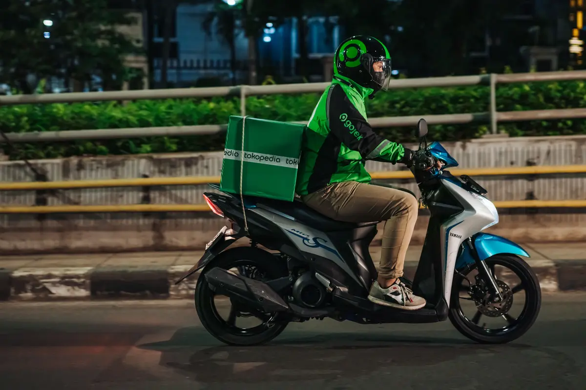 Gojek dan Tokopedia bentuk GoTo, grup teknologi terbesar di Indonesia.